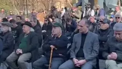 تصاویری از مراسم بدرقه مرحوم عنایت بخشی