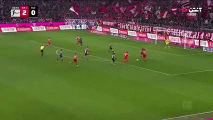 خلاصه بازی بایرن مونیخ 3 - آینتراخت فرانکفورت 2