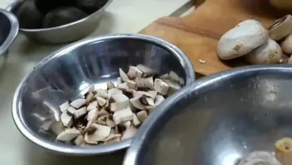 غذای خیابانی در آمریکا؛ پخت غذاهای محبوب با شاه خرچنگ آلاسکایی در نیویورک