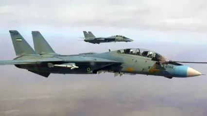 فیلم وقتی جنگنده های اف 14 ایران برخاستند خلبانان اف 16 و اف 17دشمن فرار کردند / خط و نشان خلبان ایرانی به اف 35 های امریکایی