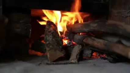 غذای روستایی در آذربایجان؛ پخت خورشت با گوشت و تهیه نان فوکاچیای ایتالیایی