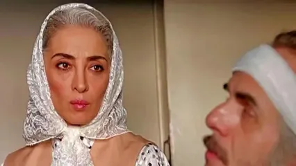 فیلم پانته آ پناهی ها بازیگر تاسیان: من زن خوشگلی نیستم / یه سری خانم بازیگر انقدر خوشگلن همه میرن سینما مجذوبشون میشن / من بازیگری ام که برای نقش میرم جلوی دوربین چون خوشگل نیستم / نفرمایید شما زیبایید