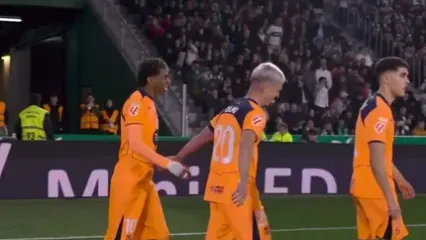 ویدئو: جنجال بصری در پخش زنده بازی بارسلونا