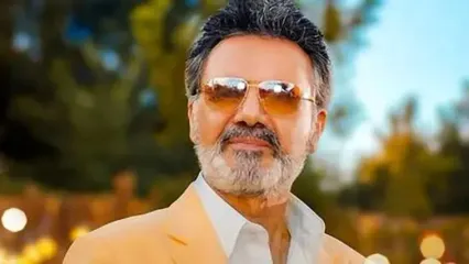 همخوانی مردم با ترانه معین در کنسرت خیابانی اصفهان/ راغب : دلم میخواد به اصفهان برگردم