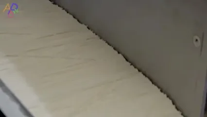 مراحل تولید انبوه نودل در کارخانه ای قدیمی در کره جنوبی