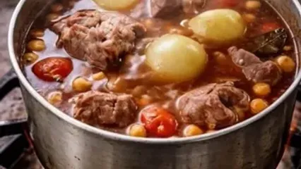آبگوشت آجیل؛ روش پخت سحری مقوی تهران قدیم