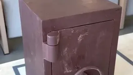 نحوه ساخت یک گاو صندوق پر از شمش های طلا با شکلات خالص!