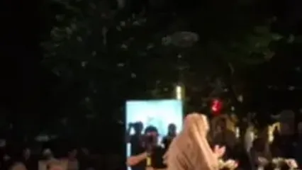 اجرای مرضیه برومند به یاد دانش آموزان مدرسه میناب