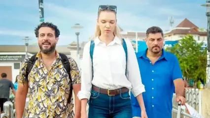 موتورسواری محسن کیایی با دختر روس در میدان آزادی!