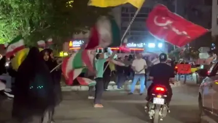 تجمع در میدان فردوسی ساعت ۲ بامداد