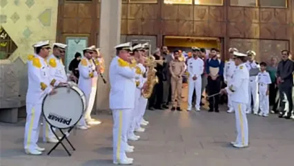 طنین مارش نظامی نیروی دریایی ارتش در محوطه مجموعه تئاتر شهر