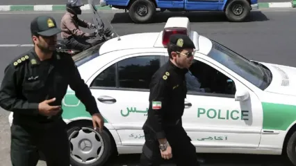 فیلم تعقیب و گریز هالیوودی پلیس و دزد جسور در خیابان های شهر / شلیک دقیق به پای دزد فراری در کوچه پس کوچه های مشهد