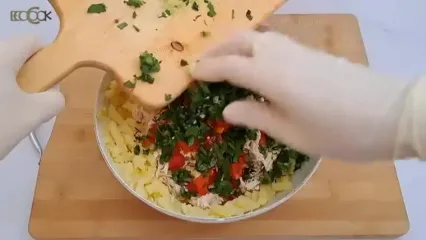 طرز تهیه کوکوی مرغ؛ یک غذای متفاوت ساده و سریع