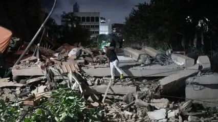 لحظه فرو ریختن یک ساختمان در ونزوئلا بر اثر زلزله