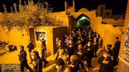 پخش نذری متفاوت در میبد به مناسبت ایام محرم