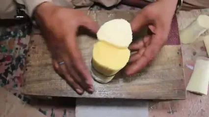 ببینید؛ مراحل دیدنی تولید انبوه و دستی قلم موی نقاشی در پاکستان