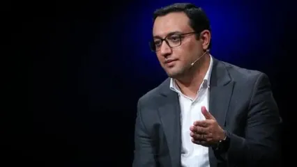 دفاع مشاور قالیباف از پزشکیان در برنامه شهیدی‌فر