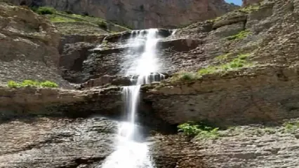 آبشار زوسیاه؛ نگین پنهان رشته‌ کوه‌ های هزارمسجد در خراسان رضوی