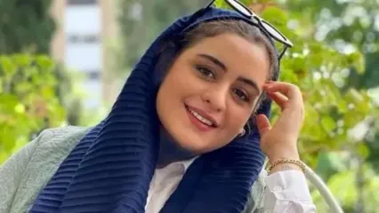 داخل خانه شیک فاطیما بهارمست را ببینید؛ دکوراسیونی لوکس با مبلمان کلاسیک، کتابخانه چشم نواز و ظروف سفالی خاص