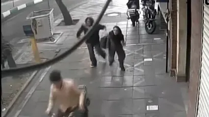 دستگیری سارقان سریالی گوشی و گردنبند در تهران