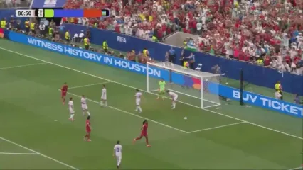 گل پنجم پرتغال به ازبکستان توسط رافائل لیائو