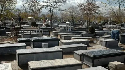فیلم / 9 دختر باوفا تابوت پدرشان را در ماکو روی دوش هایشان حمل کردند / جای نداشتن پسر در غیرت دختران آذری زبان پر شد / وصیت پدر ماکویی : دخترانم تابوت مرا حمل کنید