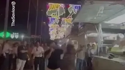 حمله گردشگران اسرائیلی در اسپانیا به یک غذافروشی خیابانی به دلیل برافراشتن پرچم فلسطین
