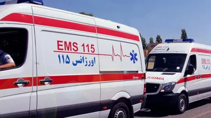 خرابی آمبولانس در میانه مأموریت اضطراری اش / مصدمان زیر آفتاب آبدانان ماندند