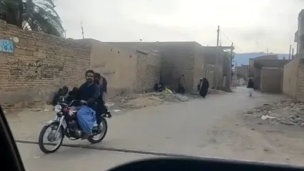 زنان منطقه سوری زهی در سیستان و بلوچستان علنی مواد مخدر می فروشند