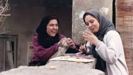 سکانسی از باران کوثری و مهراوه شریفی‌نیا که همه فراموش کرده‌اند