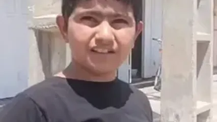 پخش شربت نذری امام حسین(ع) تو گرمای ۵۰ درجه توسط کودک خوزستانی