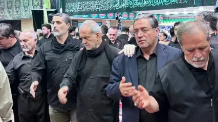 حضور رئیس‌جمهور در مراسم شام غریبان حسینی در ارومیه و عکس