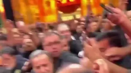 استقبال بسیار گرم زائران از عراقچی در کربلا