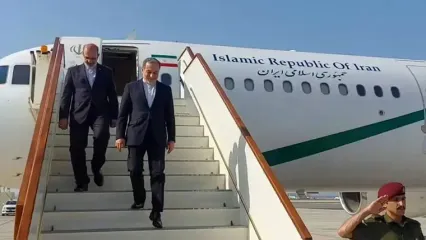 عراقچی وارد عراق شد / سفر دیپلماتیک وزیر امور خارجه با هیئت عالیرتبه به بغداد