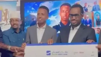 هدیه ۵۰ هزار دلاری یک تاجر به داوری که آمریکایی‎‌ها اجازه ورود به او ندادند