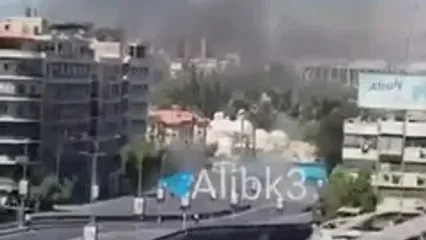 لحظه وقوع انفجار در نزدیکی محل اقامت مکرون در دمشق