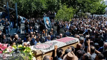 عکس/ حضور بازیگران در مراسم تشییع اکبر عبدی / از بهنوش طباطبایی و بهرام افشاری تا ایرج طهماسب و رضا عطاران