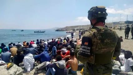 هجوم هزاران پناهجوی مراکشی به خاک اسپانیا!
