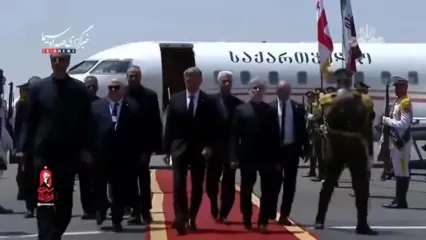 میخائیل کاولاشویلی، رئیس‌جمهور گرجستان برای شرکت در مراسم ادای احترام به پیکر رهبر شهید انقلاب وارد تهران شد