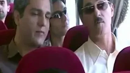 مهران مدیری ۲۴ سال پیش سوار اتوبوس برره شد؛ لهجه‌ای که عجیب بود