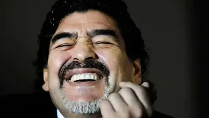 سوتی عجیب کارشناس تلویزیون درباره حضور مارادونا در جام جهانی!