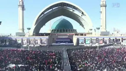 سی‌ان‌ان: مصلای تهران غرق در اشک و فریاد «انتقام» شد