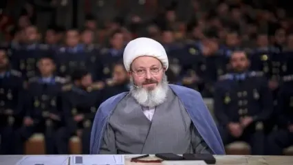 روحانی آوازه‌خوانی که این روزها کودتا کرده است