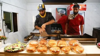 کنسرت در ساندویچی؛ ماجرای خلاقیت دو برادر در مشهد