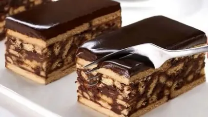 این کیک خوشمزه را فوری و بدون فر درست کنید