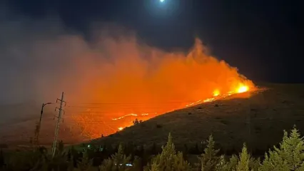 حریق گسترده در ارتفاعات دراک شیراز/ 50 آتش‌نشان برای مهار آتش به میدان رفتند