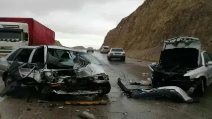 فیلم لحظه هولناک تصادف شاخ‌ به‌ شاخ پژو 405 در جاده سنندج–دیواندره