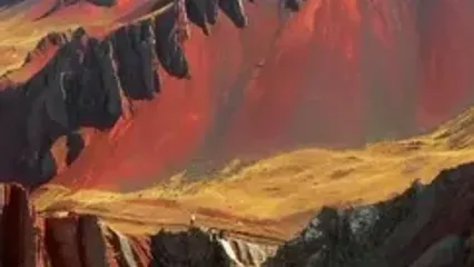 فیلم از شکوه و زیبایی کوه های رنگین کمان پرو