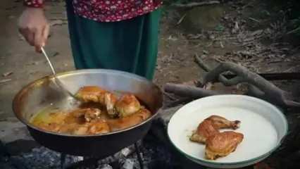 غذای روستایی در ایران؛ پخت خورشت سیرقلیه گیلانی