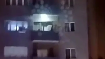 لحظه دلهره‌آور سقوط مرد جوان از طبقه ۶ برجی در تبریز